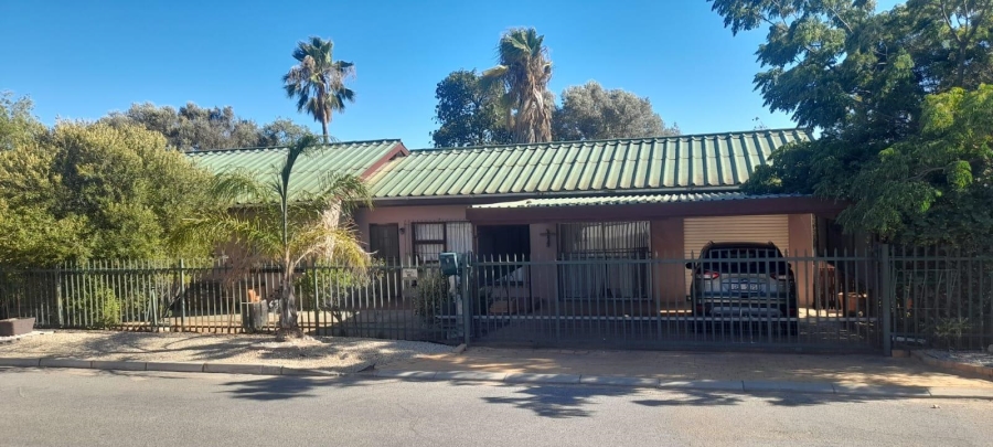 3 Bedroom Property for Sale in Moorreesburg Western Cape